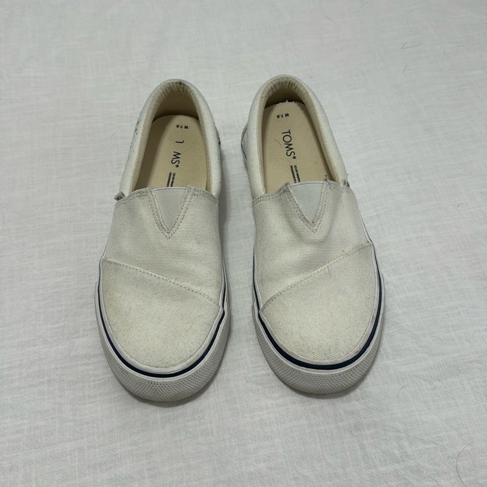 Toms slip ons